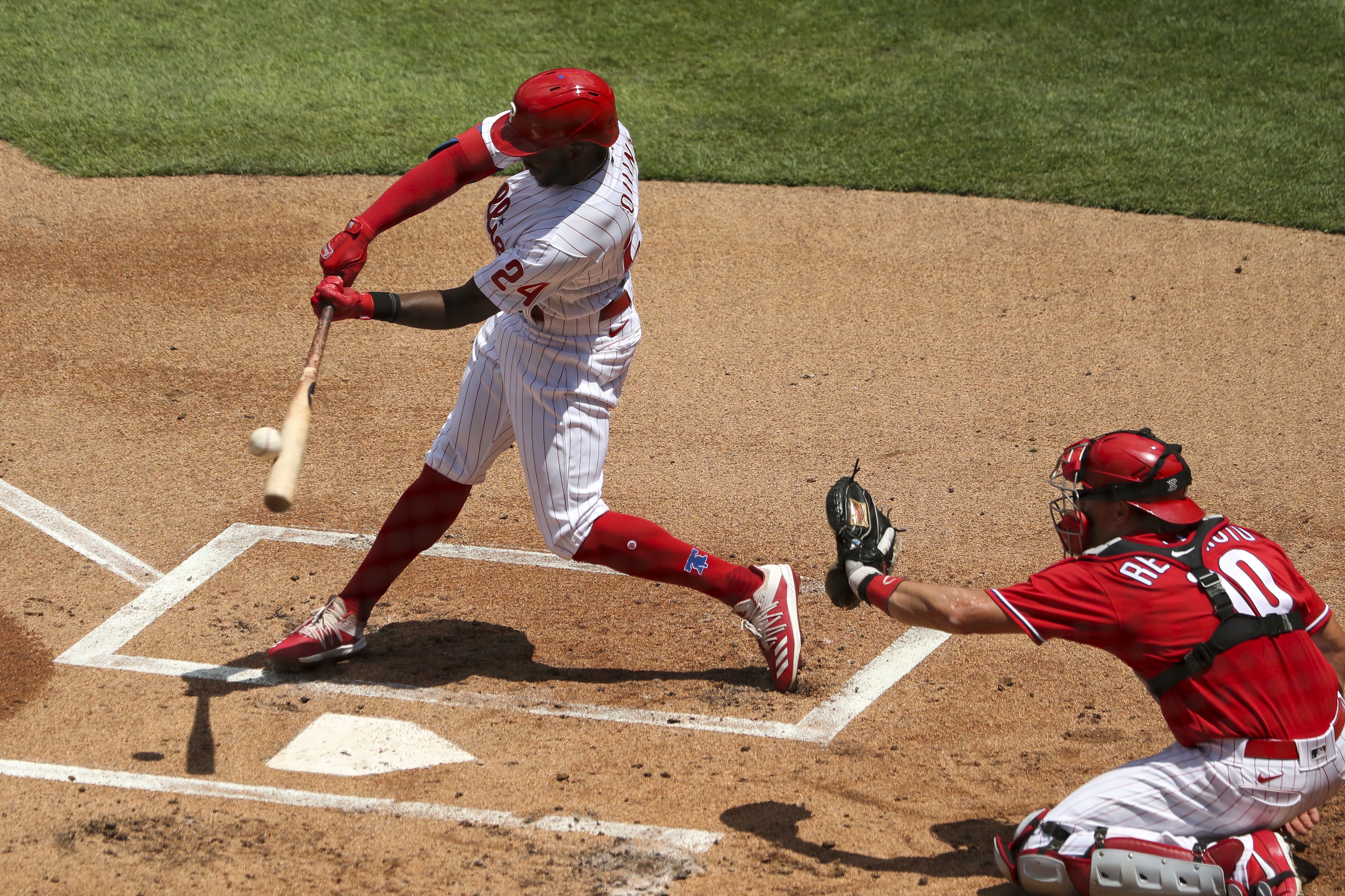 Phillies' Scott Kingery finally in camp after chilling battle with