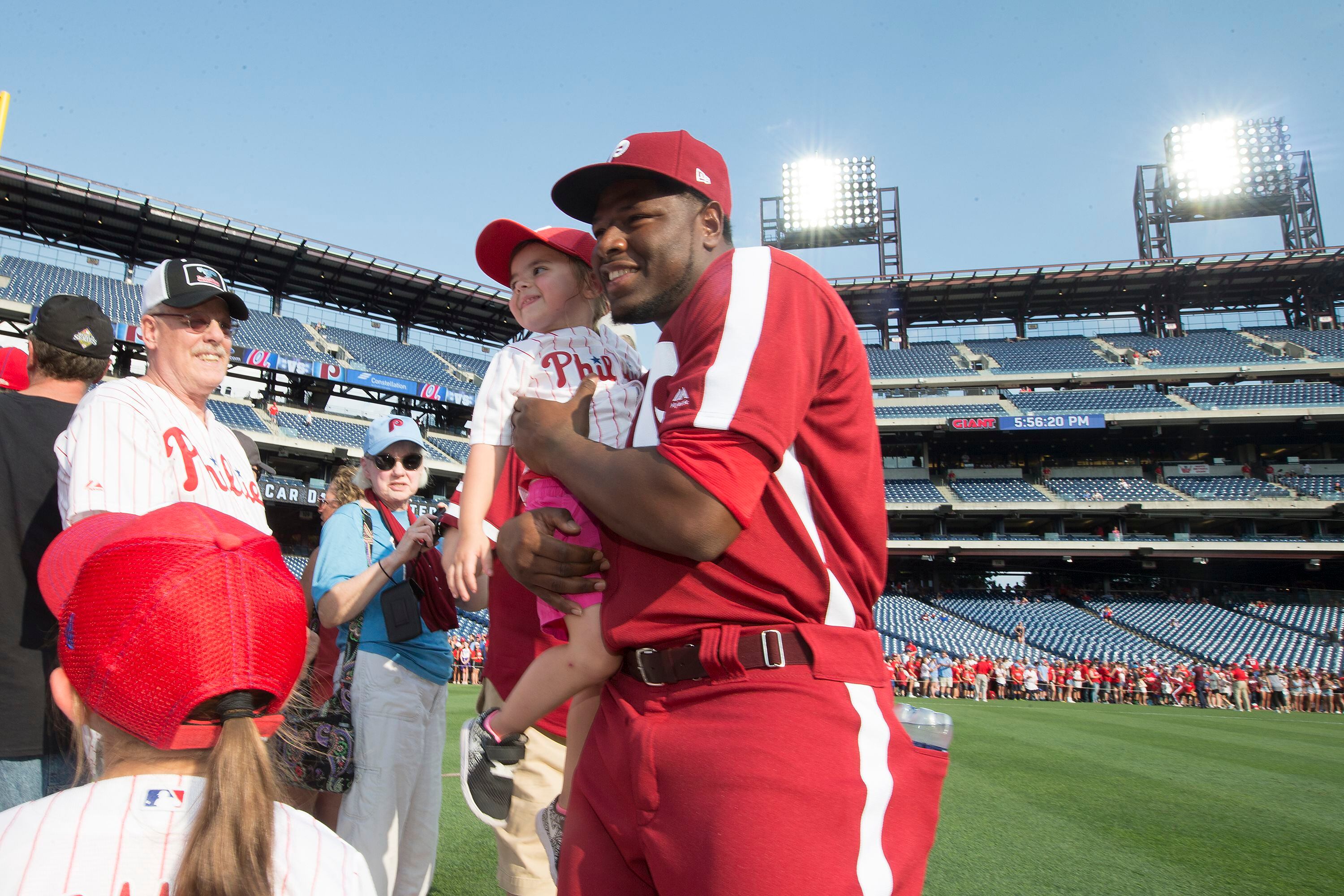 Phillies fall to Braves for embarrassing, ugly loss in burgundy uniforms