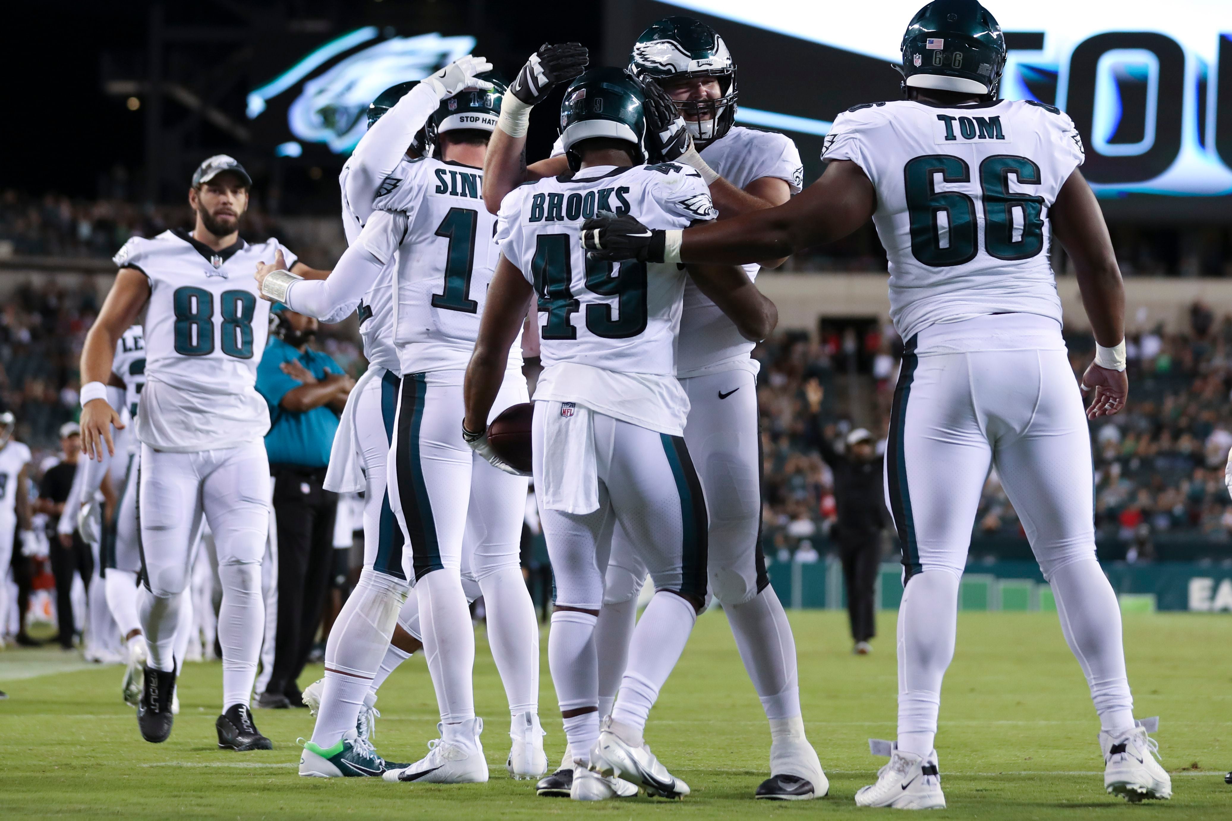 New York Jets outside linebacker Quincy Williams (56) defends against the  Philadelphia Eagles during an NFL football game, Sunday, Dec. 5, 2021, in  East Rutherford, N.J. (AP Photo/Adam Hunger Stock Photo - Alamy