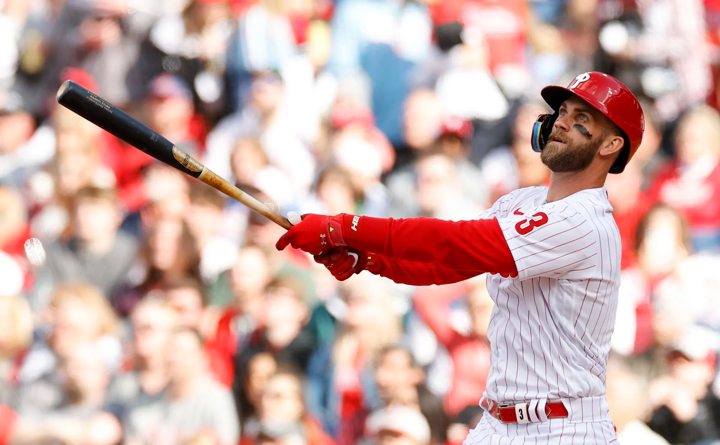 B/R Walk-Off on X: Bryce Harper showing off his strawberry ice cream elbow  guard 😮‍💨 @ariagloves  / X