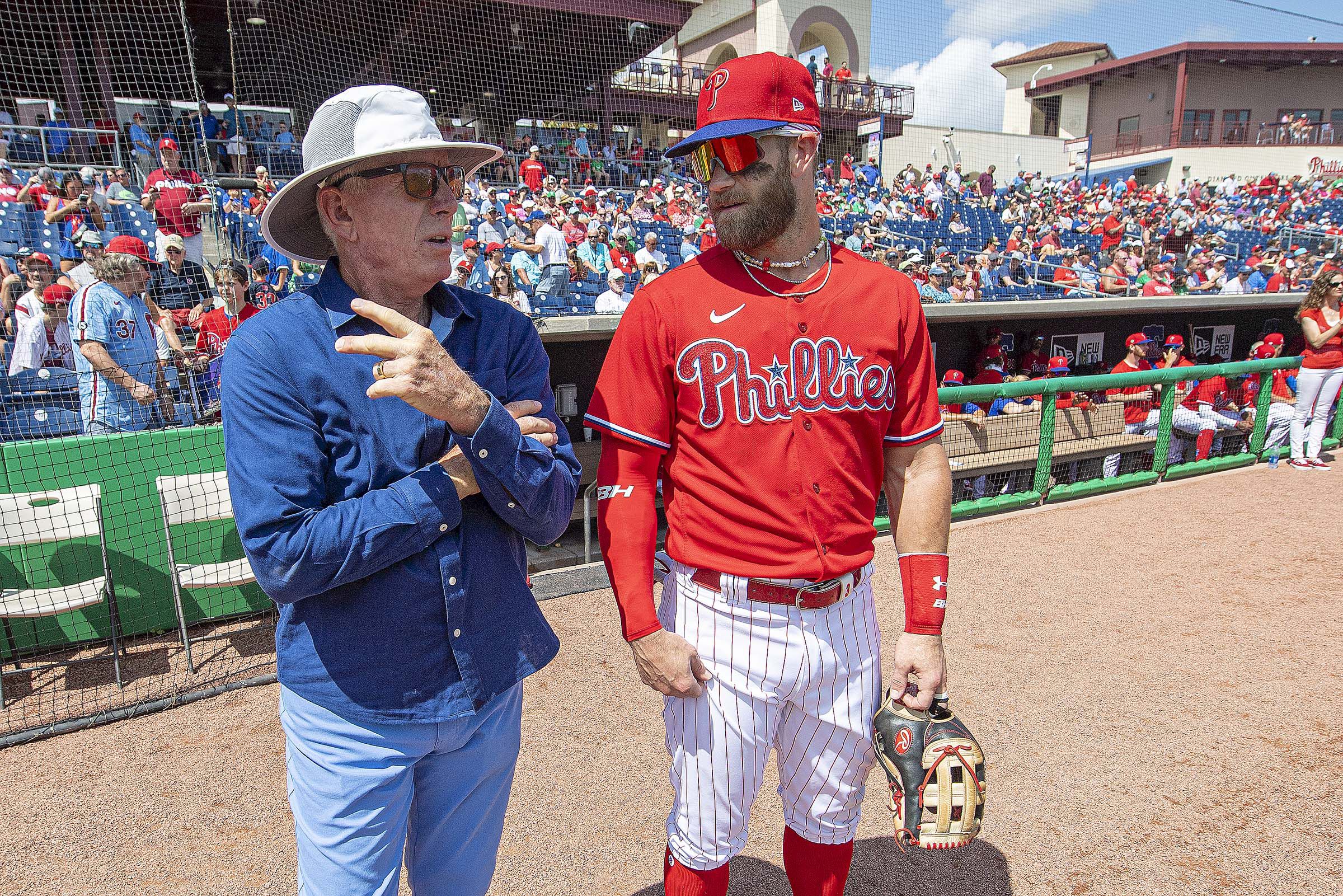 DrunkPhilsFans on X: Bryce Harper in a Kelly Green Kelce jersey…Phillies  by a million tonight! #RingTheBell #FlyEaglesFly #DPF   / X