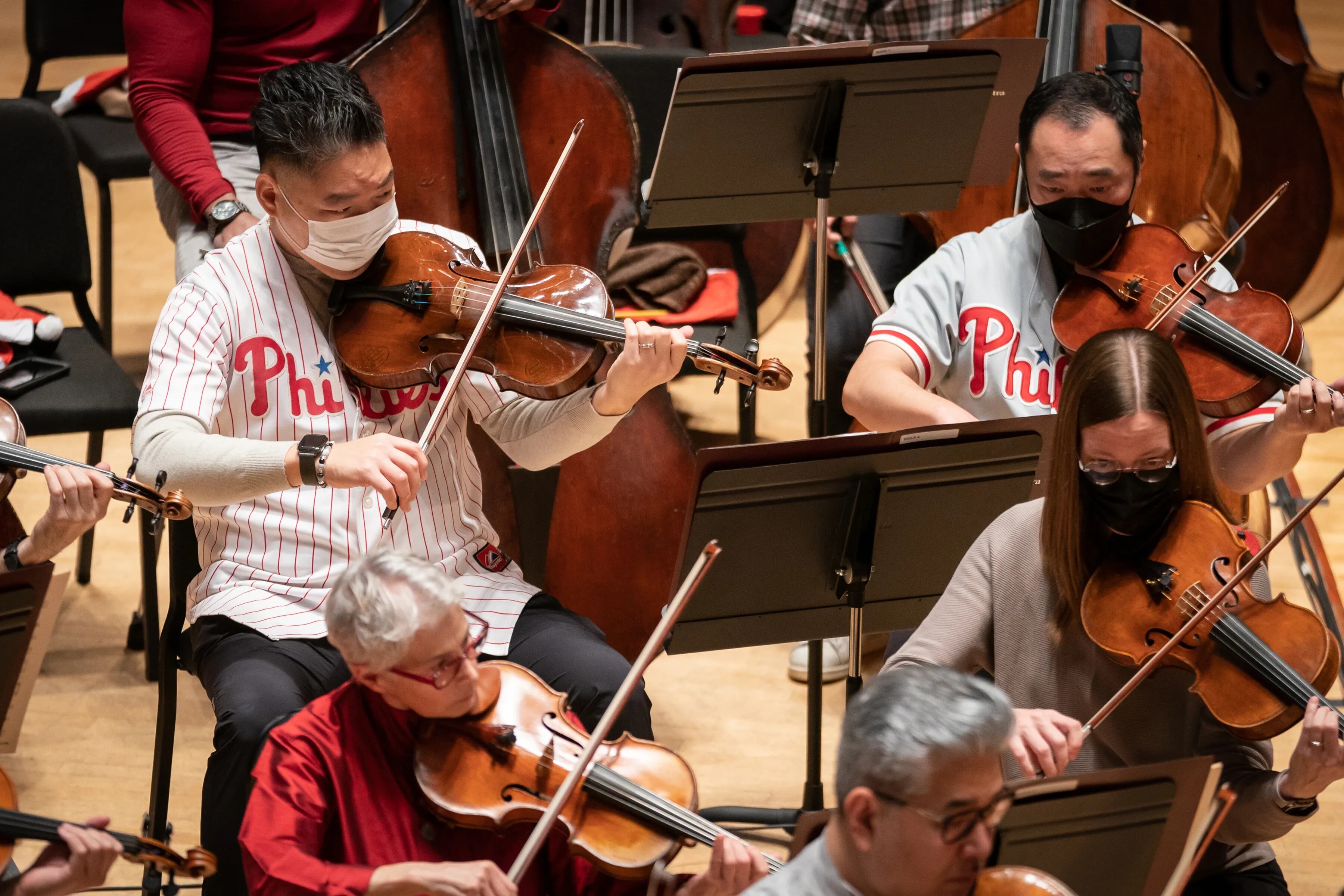 Philadelphia Orchestra, Snacktime drop covers of Phillies' anthem 'Dancing  On My Own' in time for World Series 