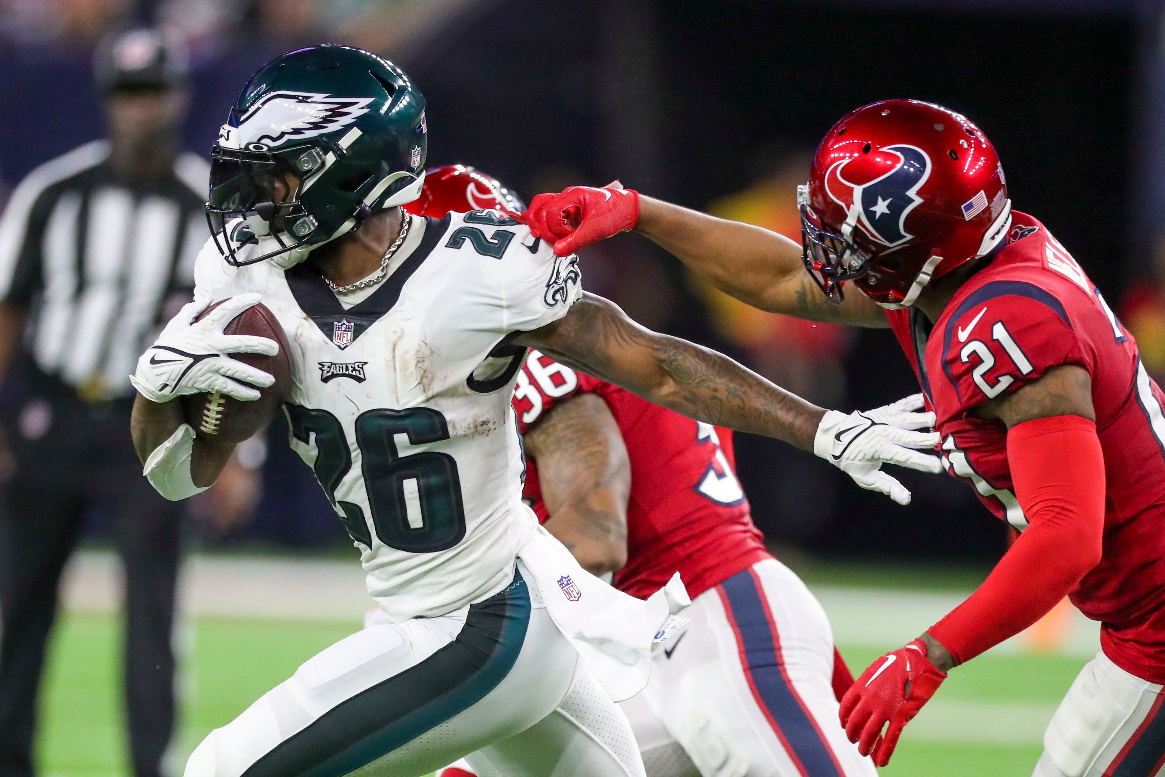 Eagles Survive Texans, Secure First 8-0 Start in Franchise History