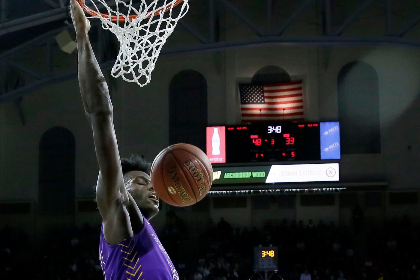 Roman Catholic’s Jalen Duren dunks in the victory over Archbishop Wood. 