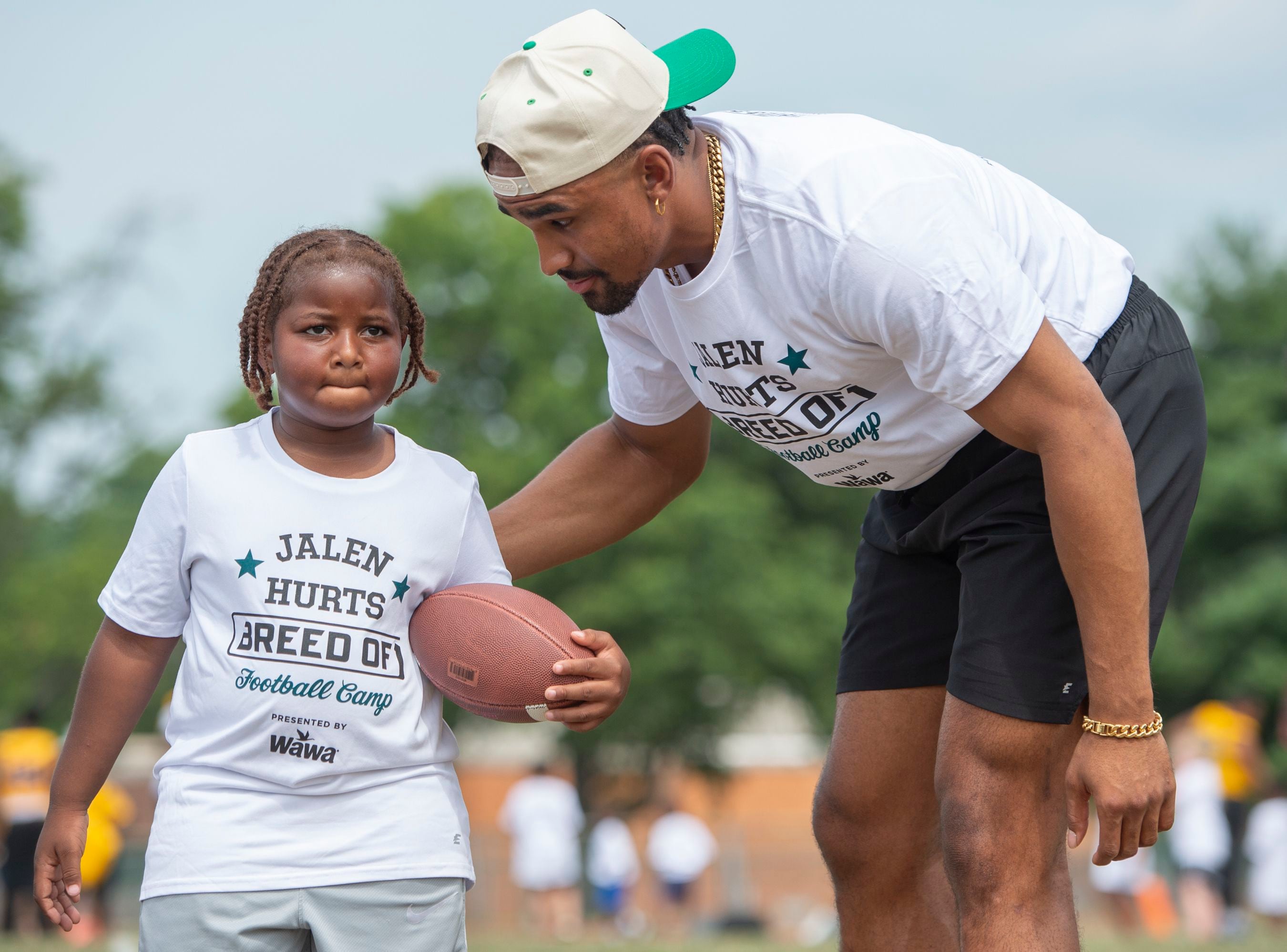 Eagles' Jalen Hurts spreads 'love and positivity' at football camp