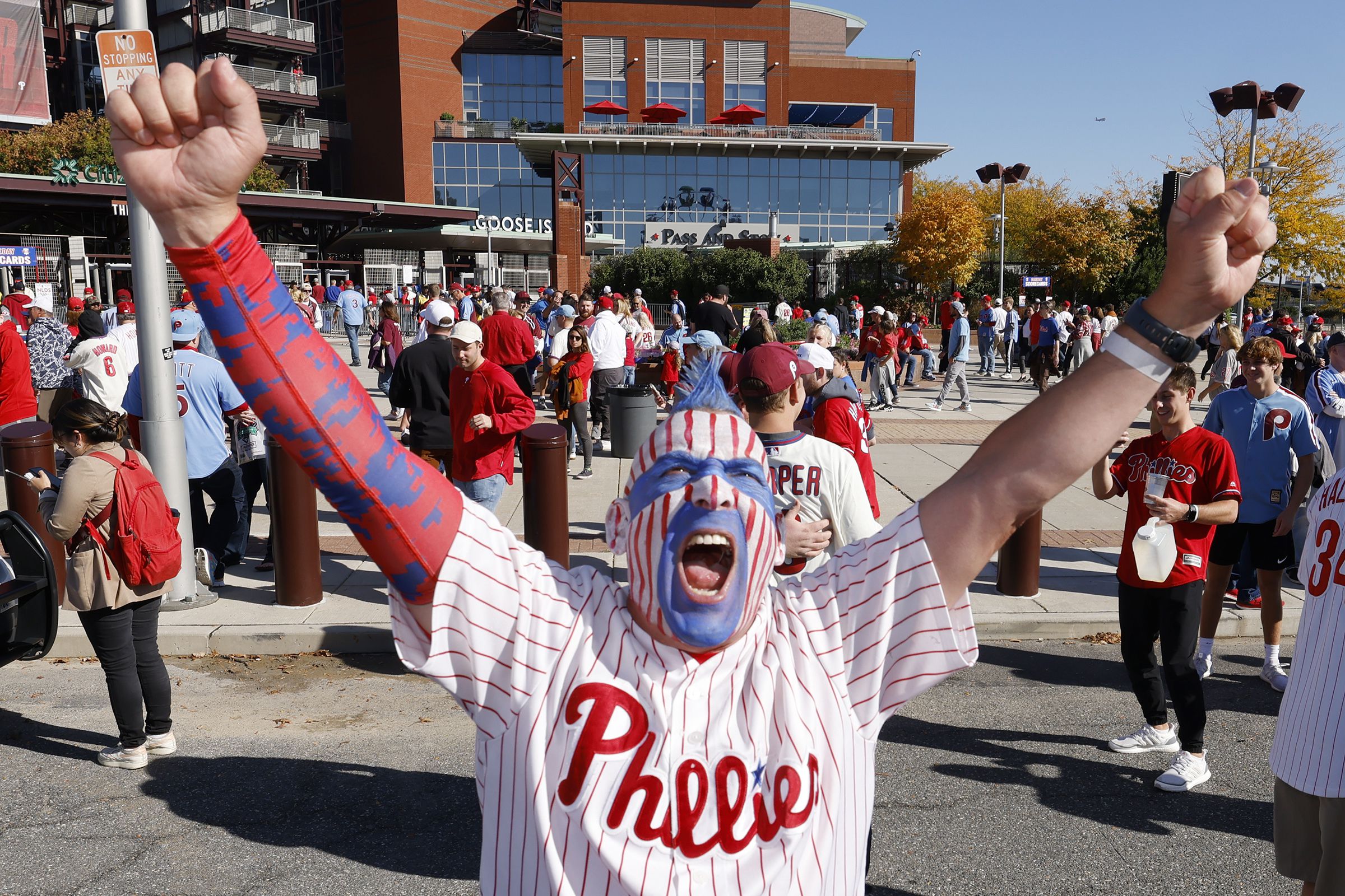 Philadelphia Phillies fans pack Citizens Bank Park at home opener, express  offense anxieties 