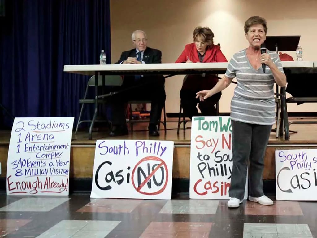 Residents, union workers sound off over South Phila. casino plan