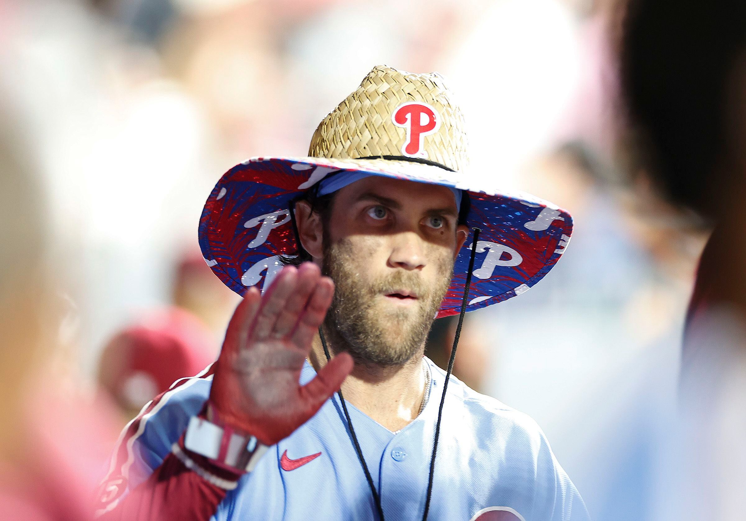 Harper homers, rallies Phils from 7 down in 17-8 win vs Cubs – Daily Local