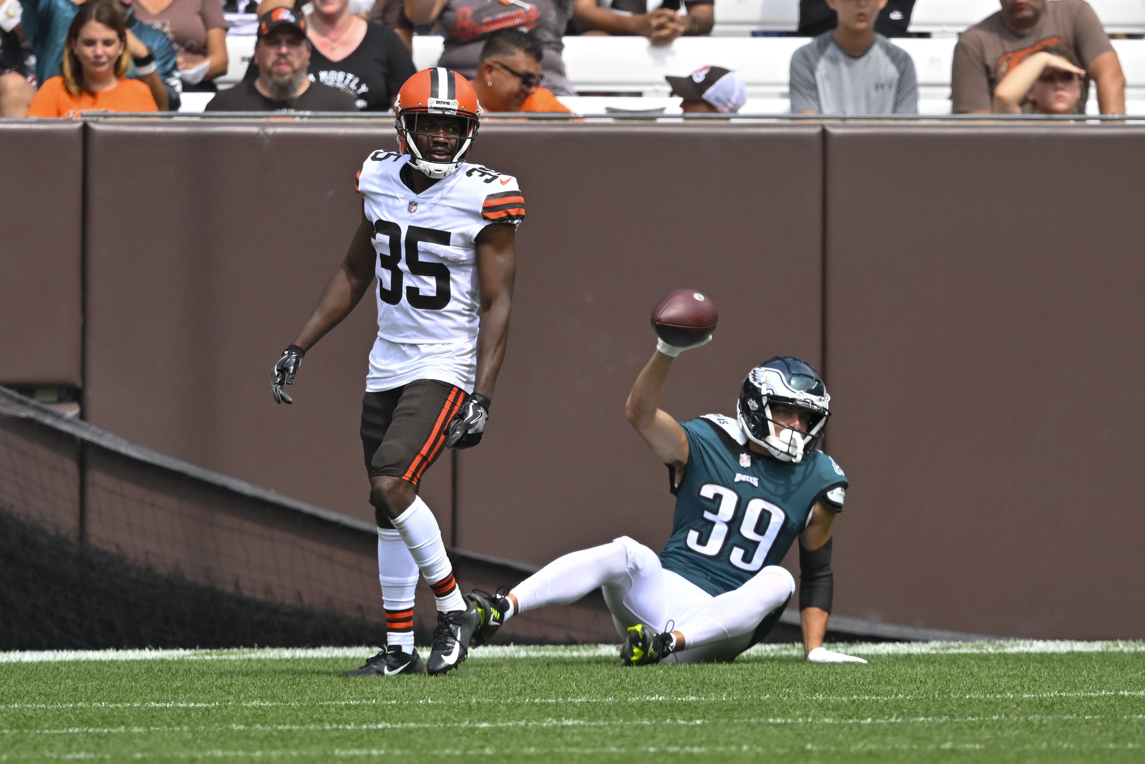 Eagles-Brown preseason game: What we learned about Davion Taylor, Deon Cain,  more