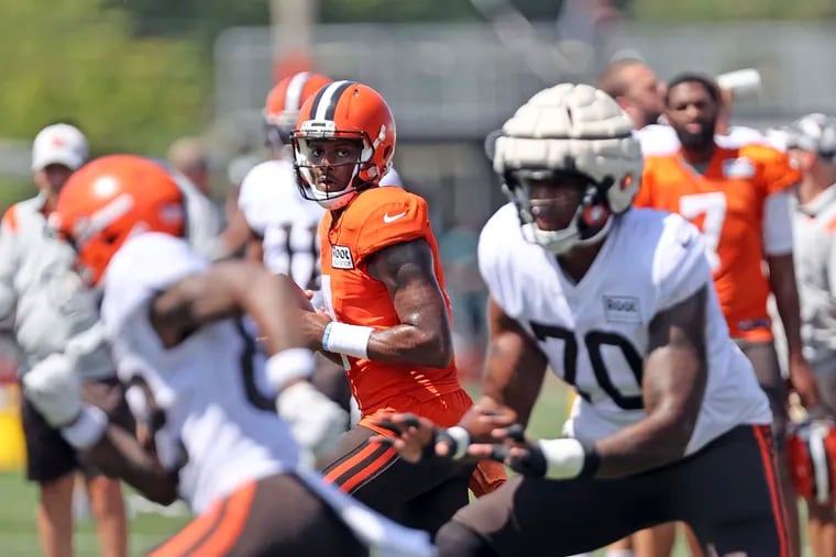 Cleveland Browns quarterback Deshaun Watson looks to pass during a joint practice with the Eagles on Thursday.