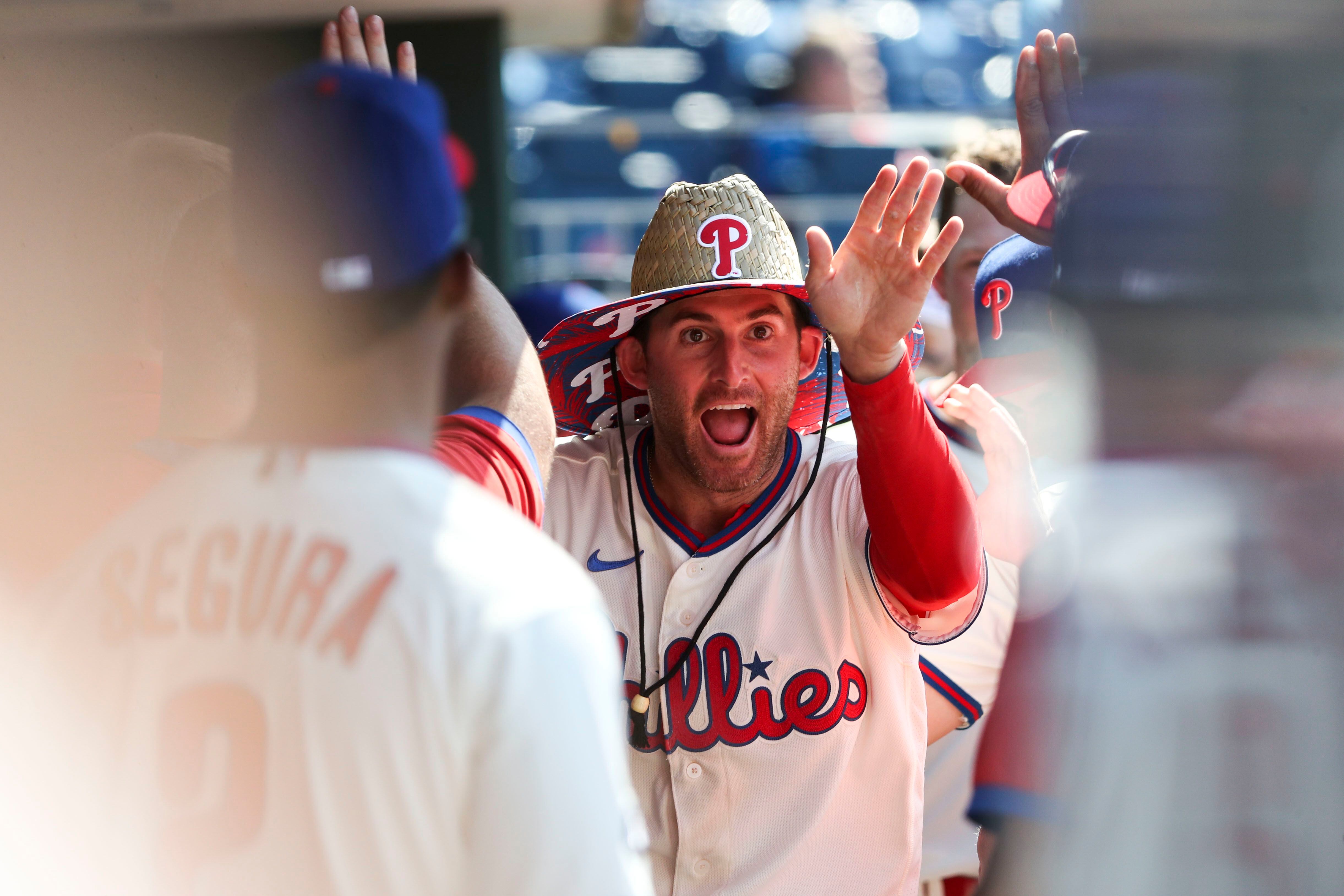 Phillies debut new home run hat