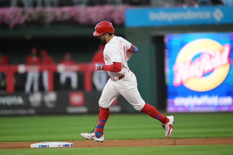 Kyle Schwarber runs the bases after hitting a leadoff home run, his MLB record 14th of the season, against the Rays in the first inning on Tuesday.