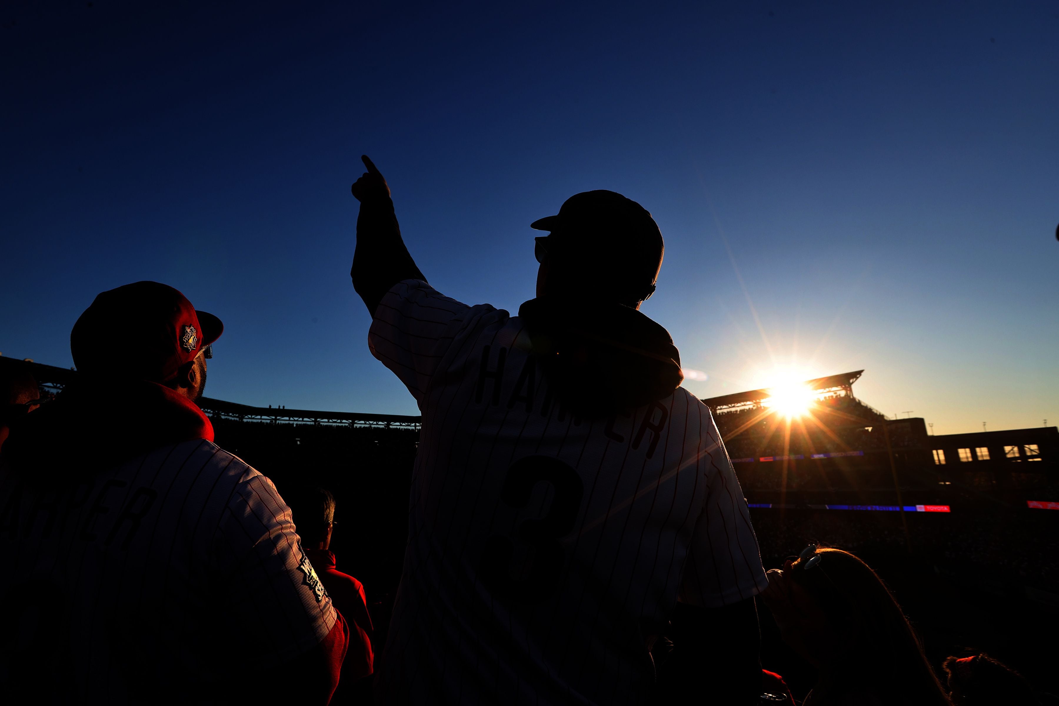 Cubs fan captures hundreds of sunrises over Wrigley Field 