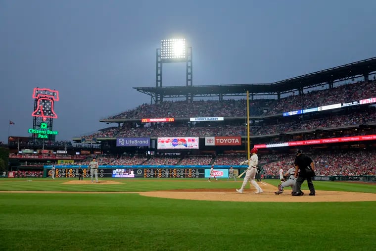 Phillies on playing in a smoke-filled ballpark due to Canadian wildfires:  'It felt like Gotham