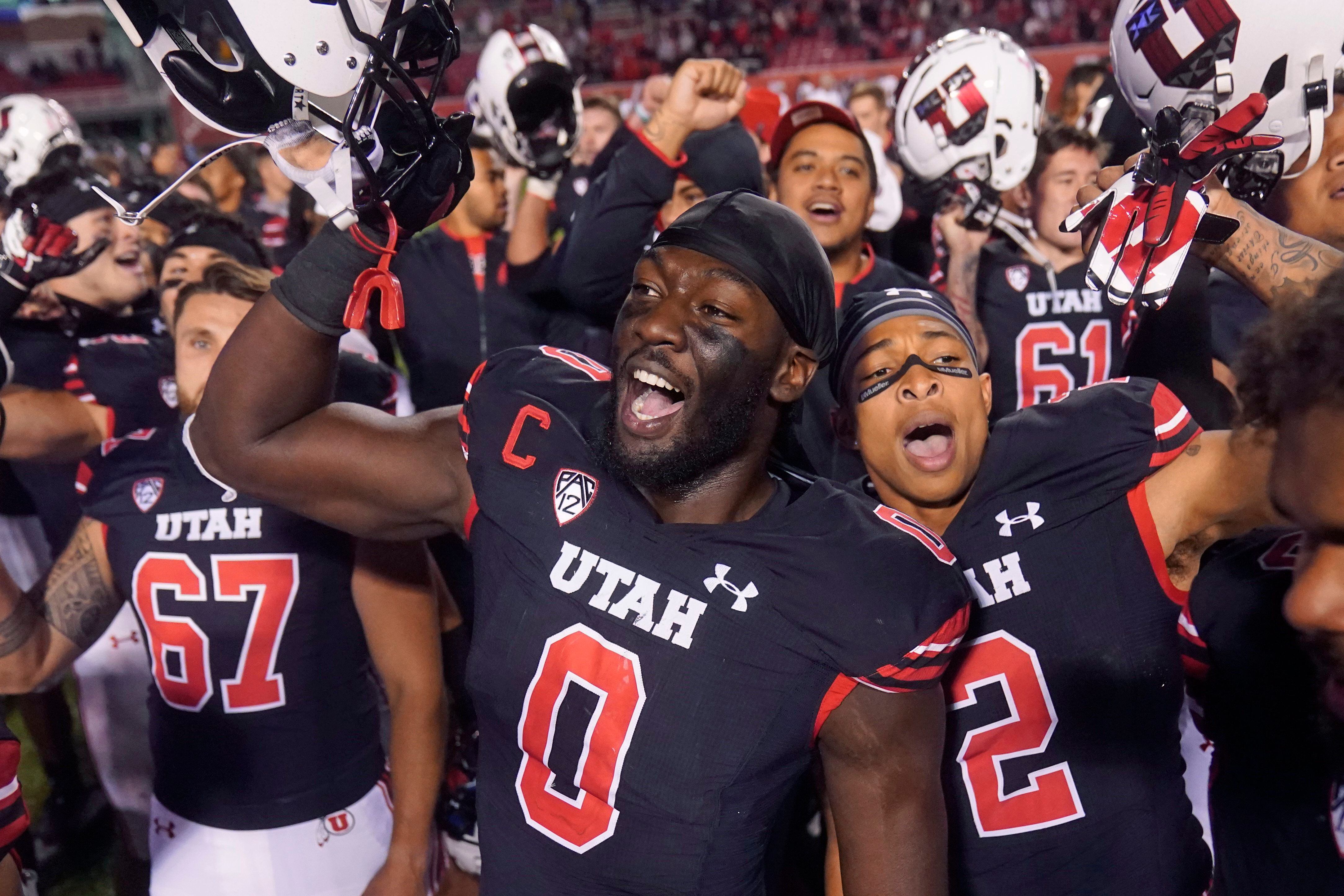 Utah linebacker Devin Lloyd runs a drill at the NFL football