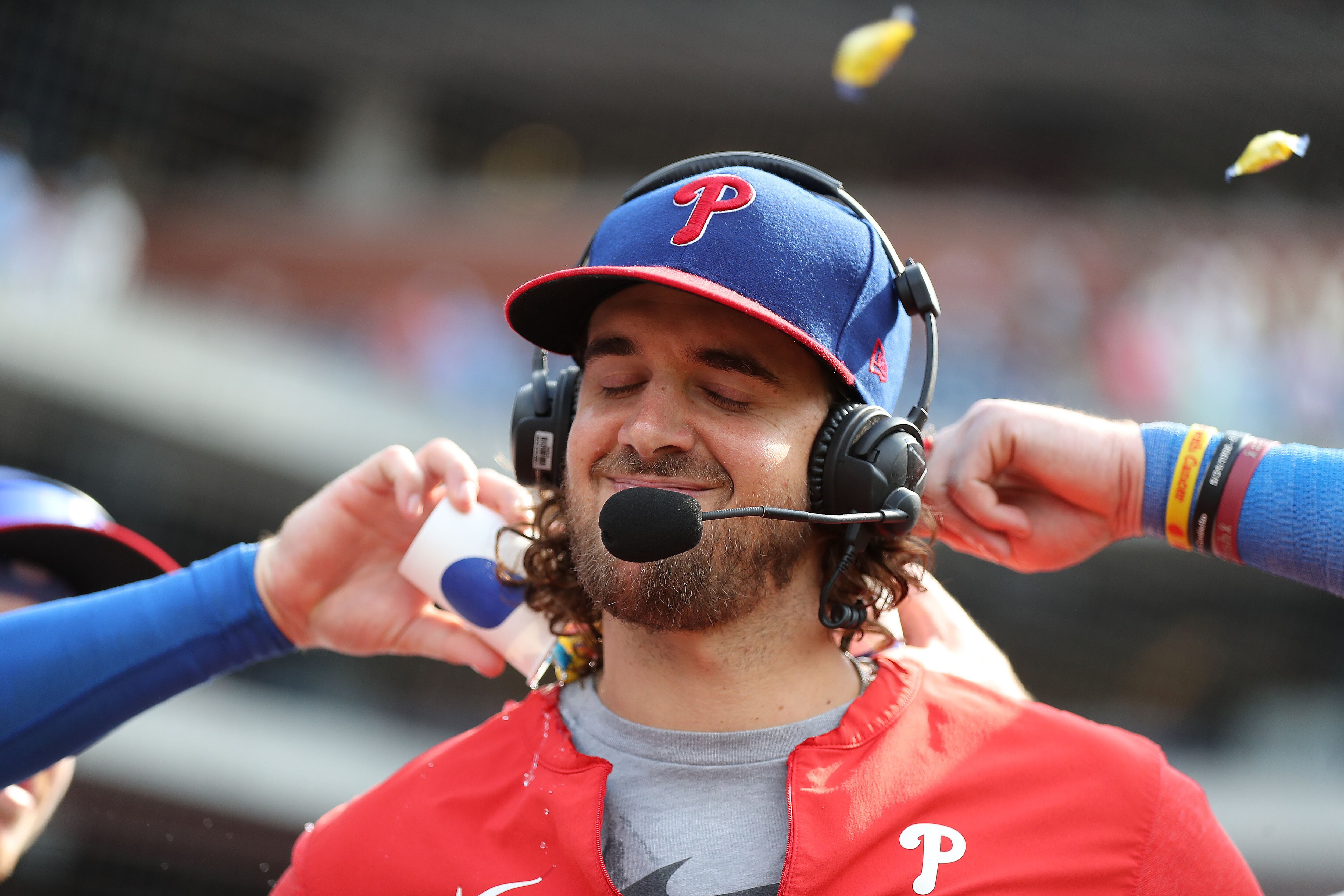 Aaron Nola dazzles as Phillies beat hapless Cardinals