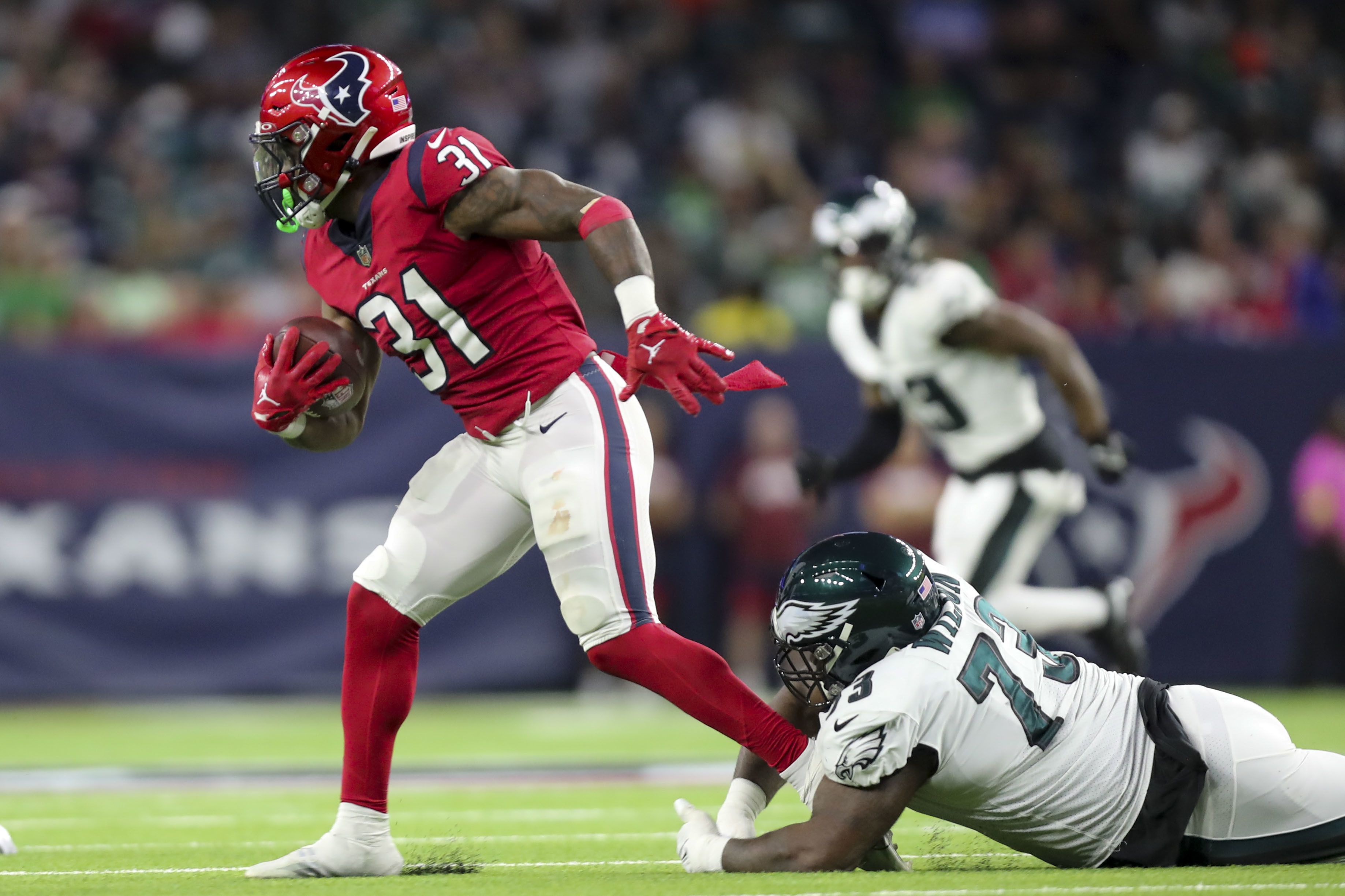 Hurts, Eagles beat Texans 29-17 for their first 8-0 start - WHYY