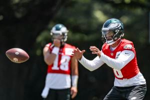 Marcus Mariota: NFL World Blasted Eagles QB After Lackluster