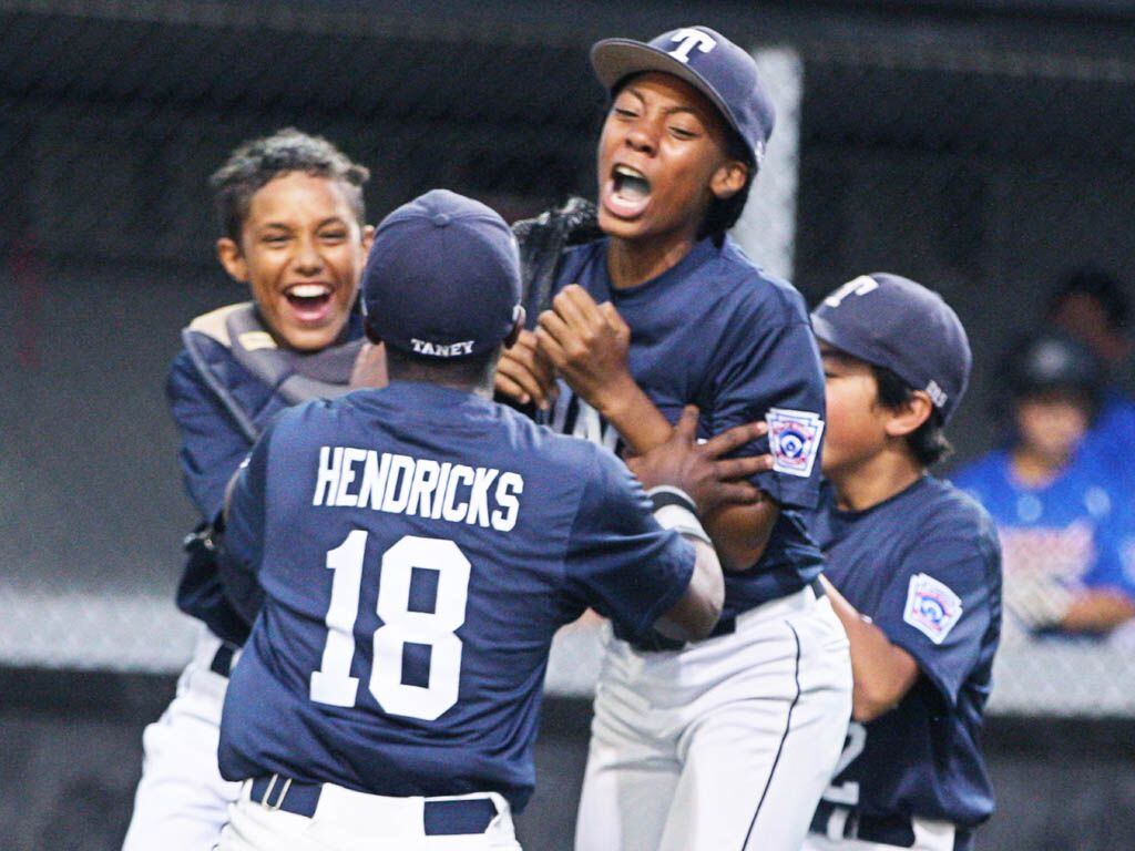 Mo'ne Davis makes her Hampton University softball debut after stellar high  school career in Philadelphia