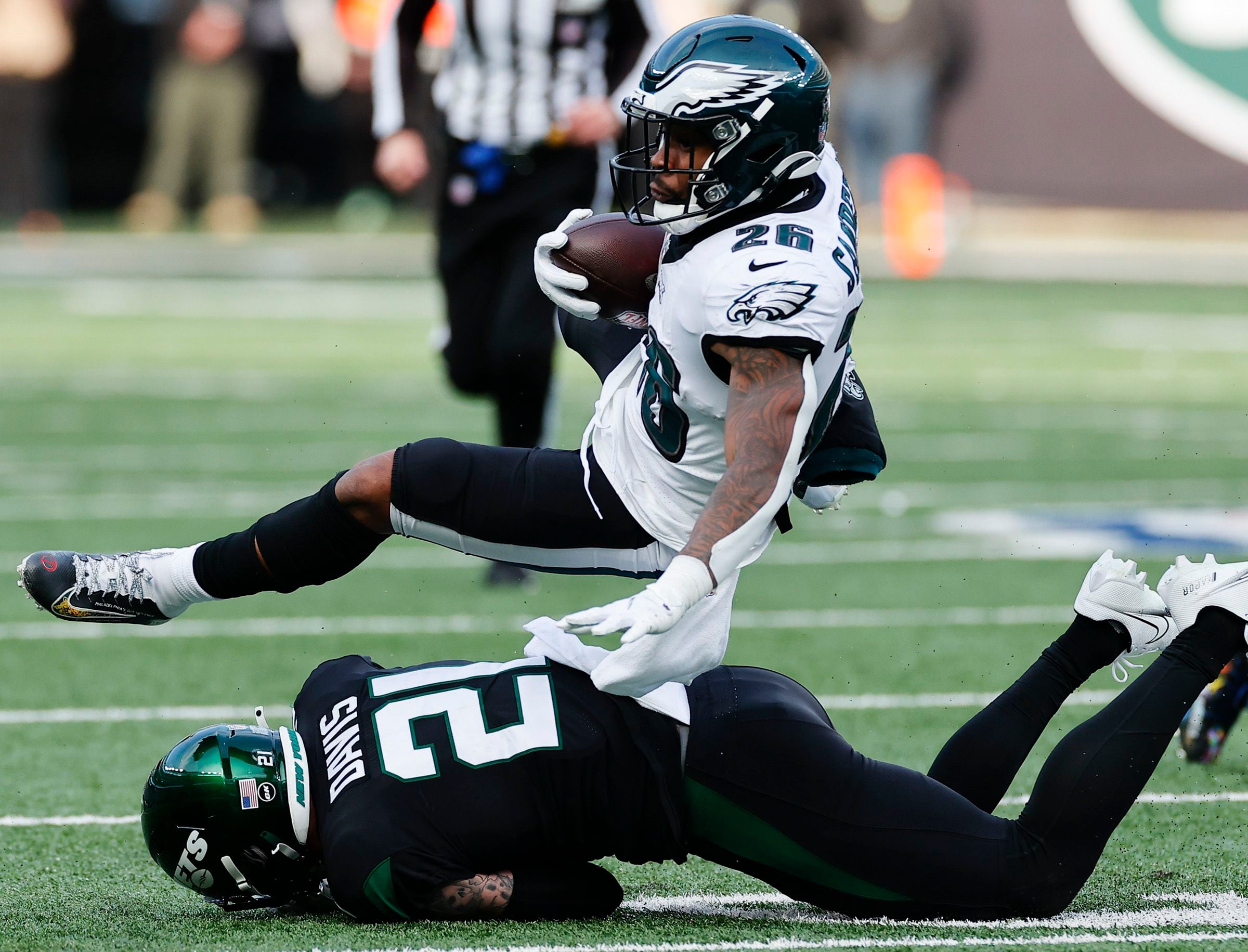 Eagles Keep Their Playoff Hopes Alive in 33-18 Win Over Jets – NBC10  Philadelphia