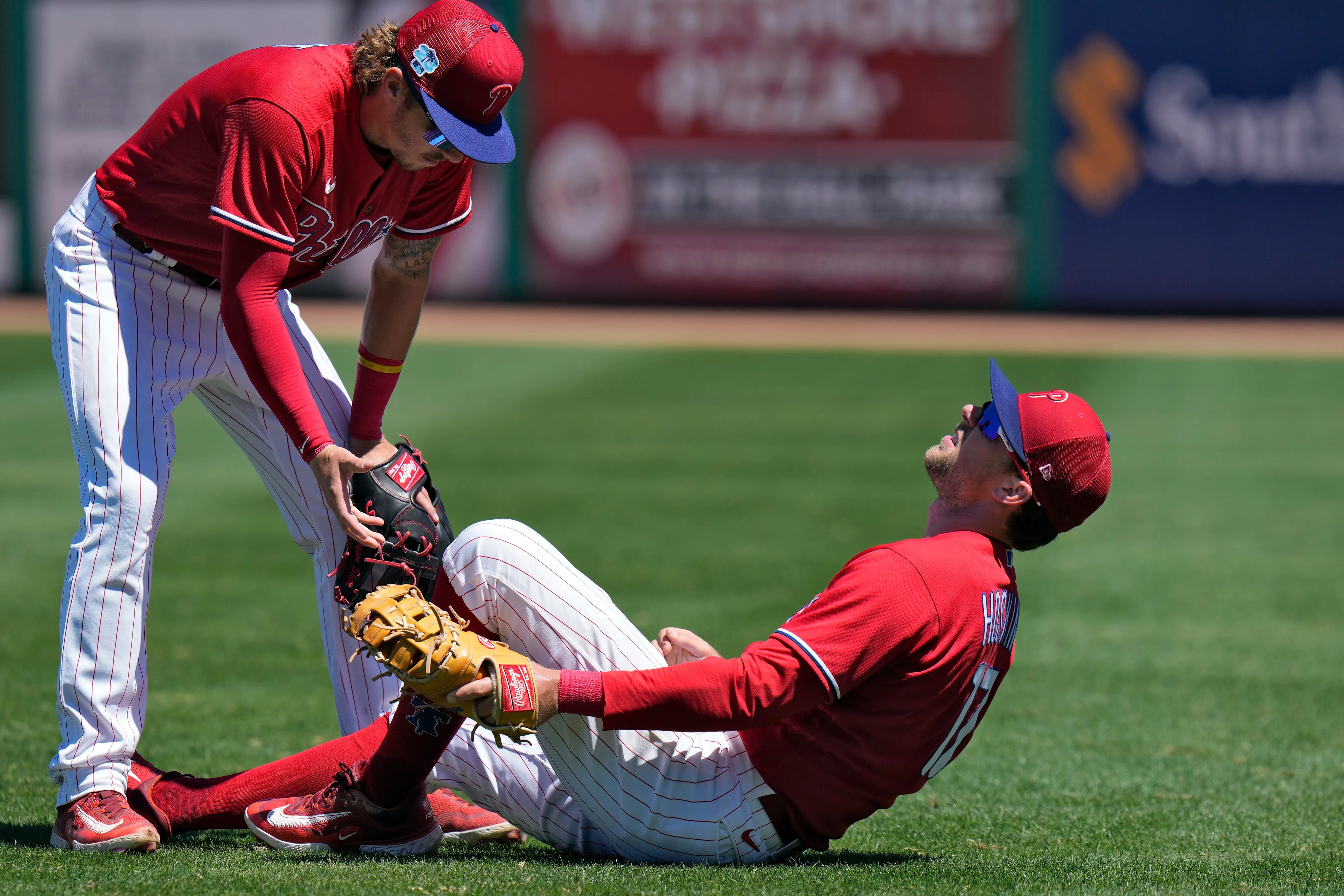 Phillies' Rhys Hoskins picking up slack for injured Bryce Harper