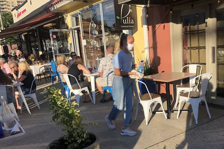 Restaurant tables on the 5200 block of Atlantic Avenue in Ventnor are jammed too close for social distancing comfort.