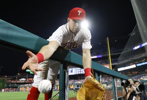 Stott leads Phillies to 6-4 comeback victory over Braves – KGET 17