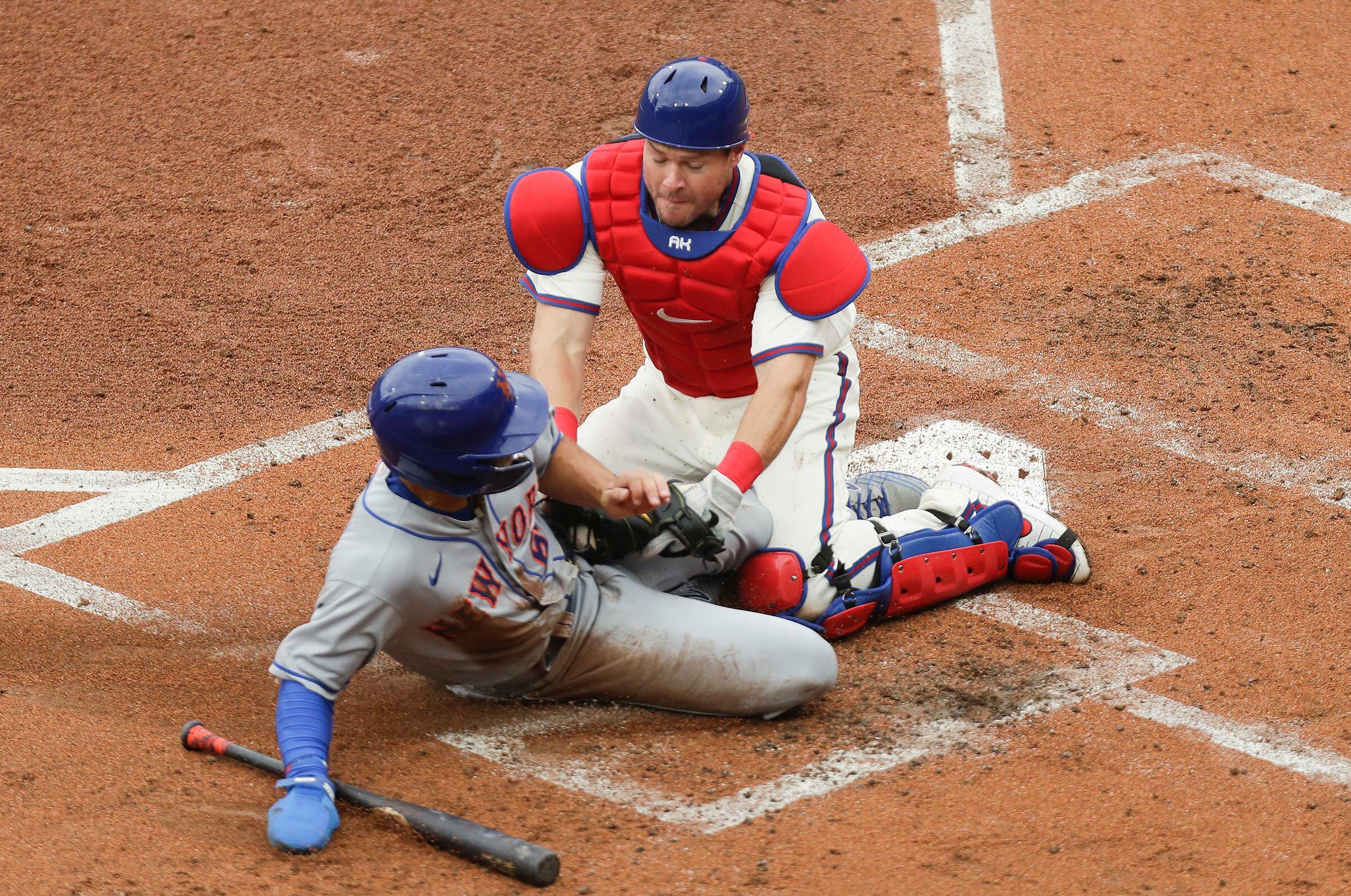 Phillies manager Joe Girardi on Fernando Tatis grand-slam controversy: 'Let  them play