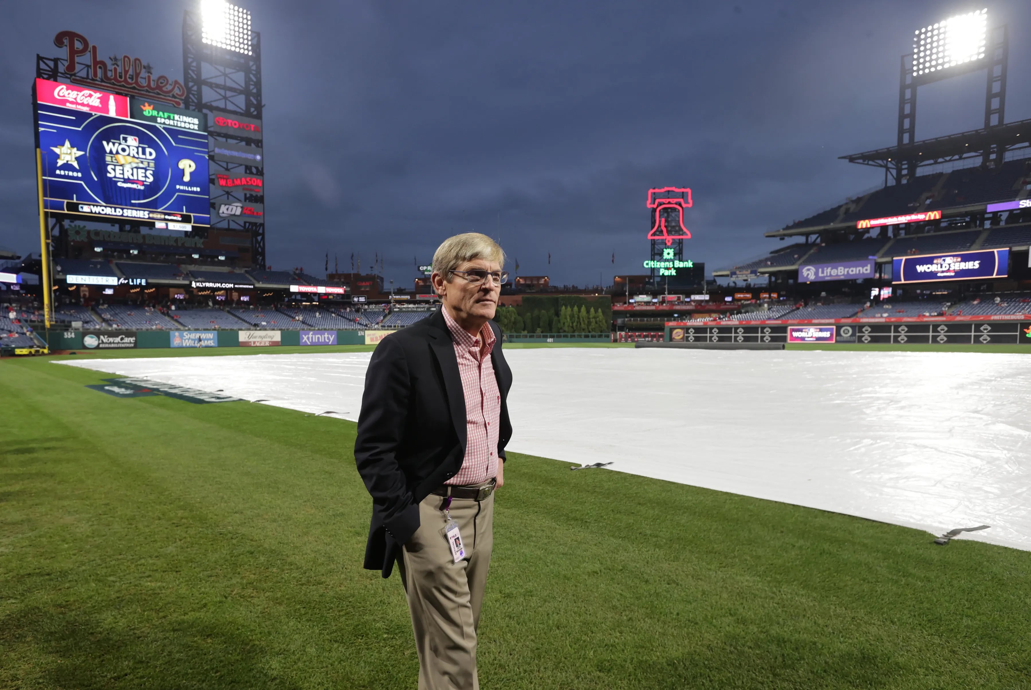 Astros-Phillies postponed by rain; World Series Game 3 moved to