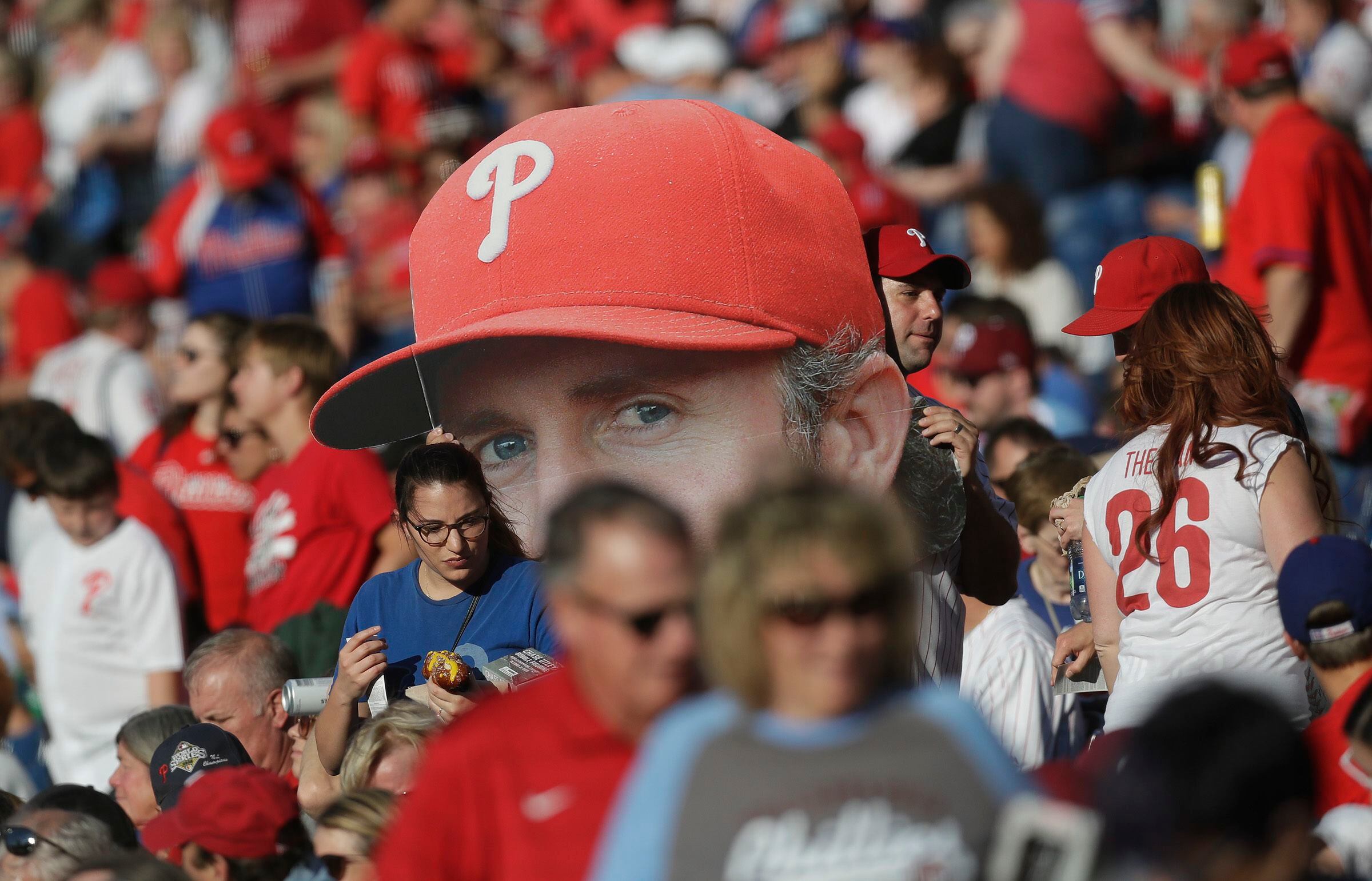 Chase Utley gets standing ovation: 'The hardest part is leaving