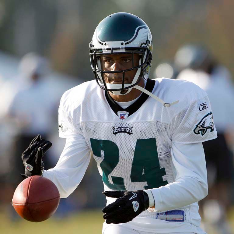 Jason Avant working with Eagles as part of NFL Diversity Fellowship