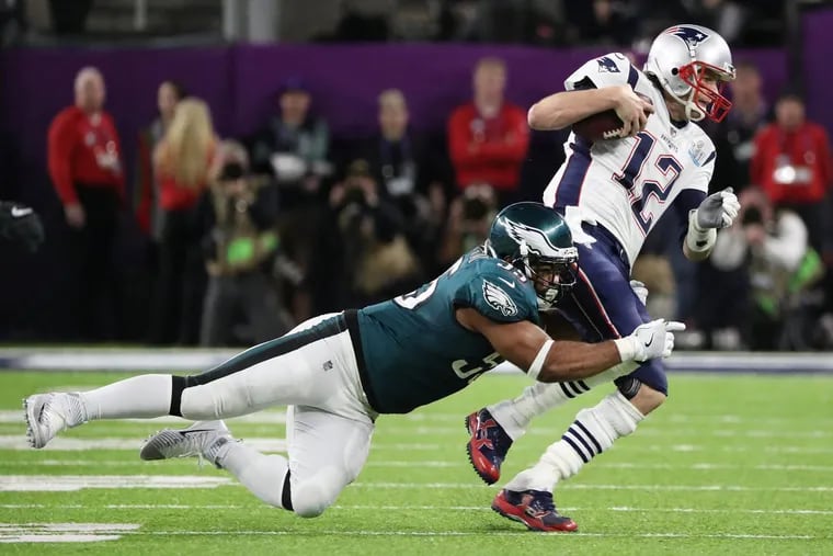 Eagles take big lead over Patriots, hold on for win on Tom Brady Day