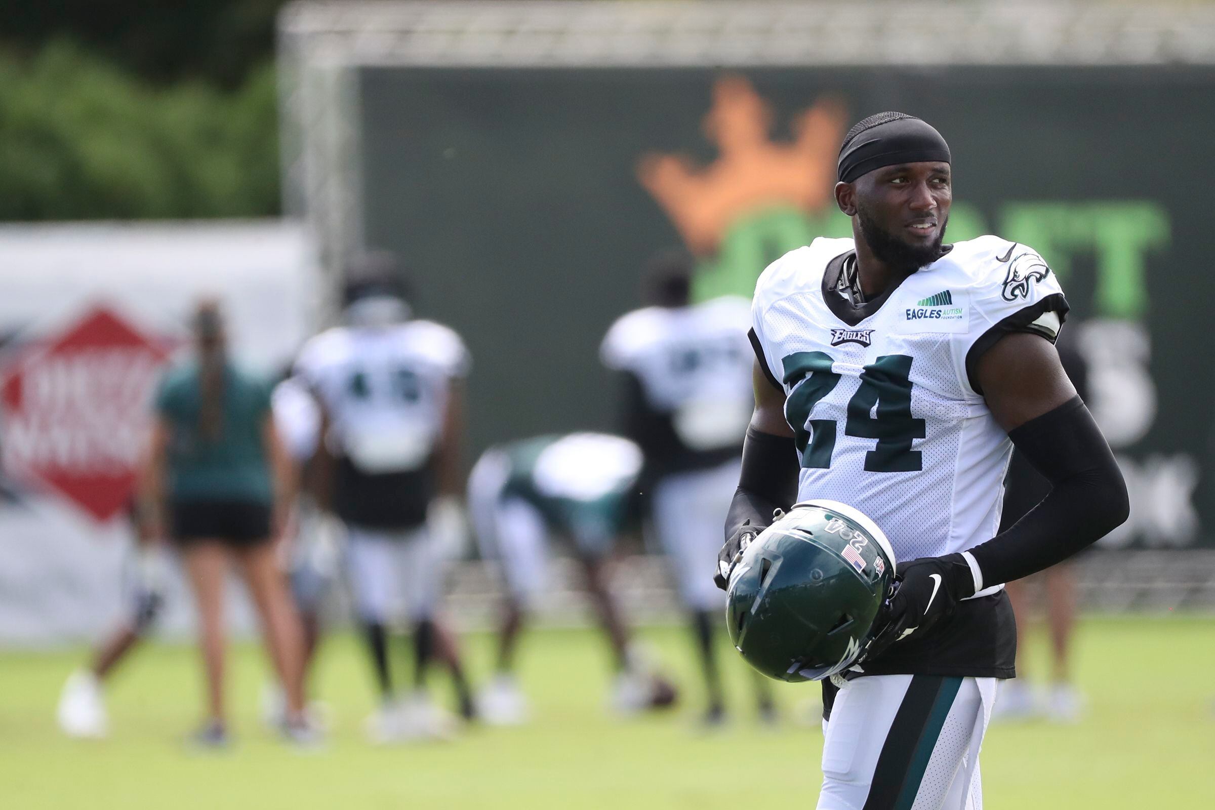 Philadelphia Eagles CB James Bradberry Working In a 'Different World' -  Sports Illustrated Philadelphia Eagles News, Analysis and More