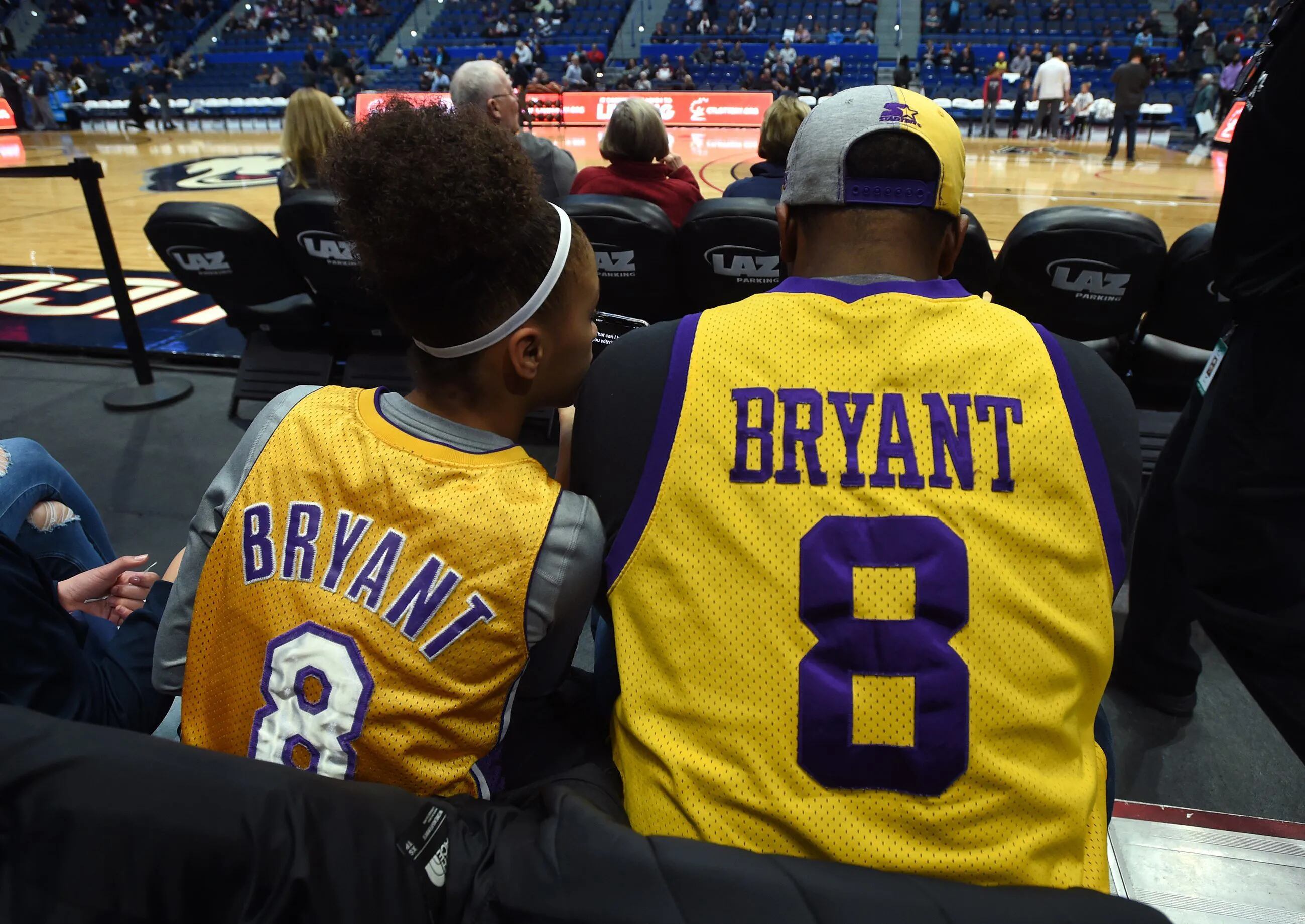 Gigi Bryant death: UConn shows its support for Kobe Bryant's