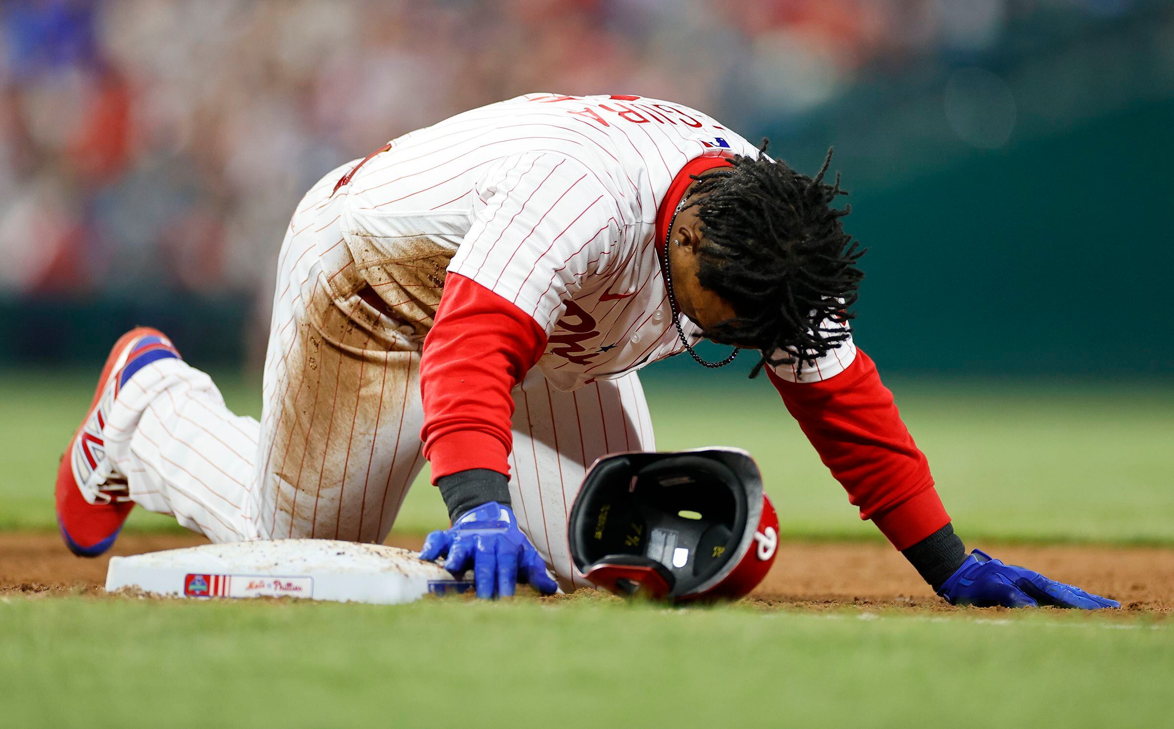 I f—ing hate this place': Phillies' Alec Bohm caught mouthing Philadelphia  insult, apologizes post-game