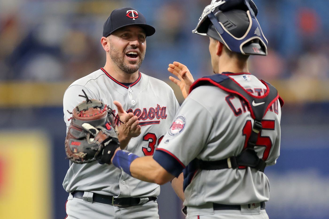 Phillies sign right-handed reliever Blake Parker