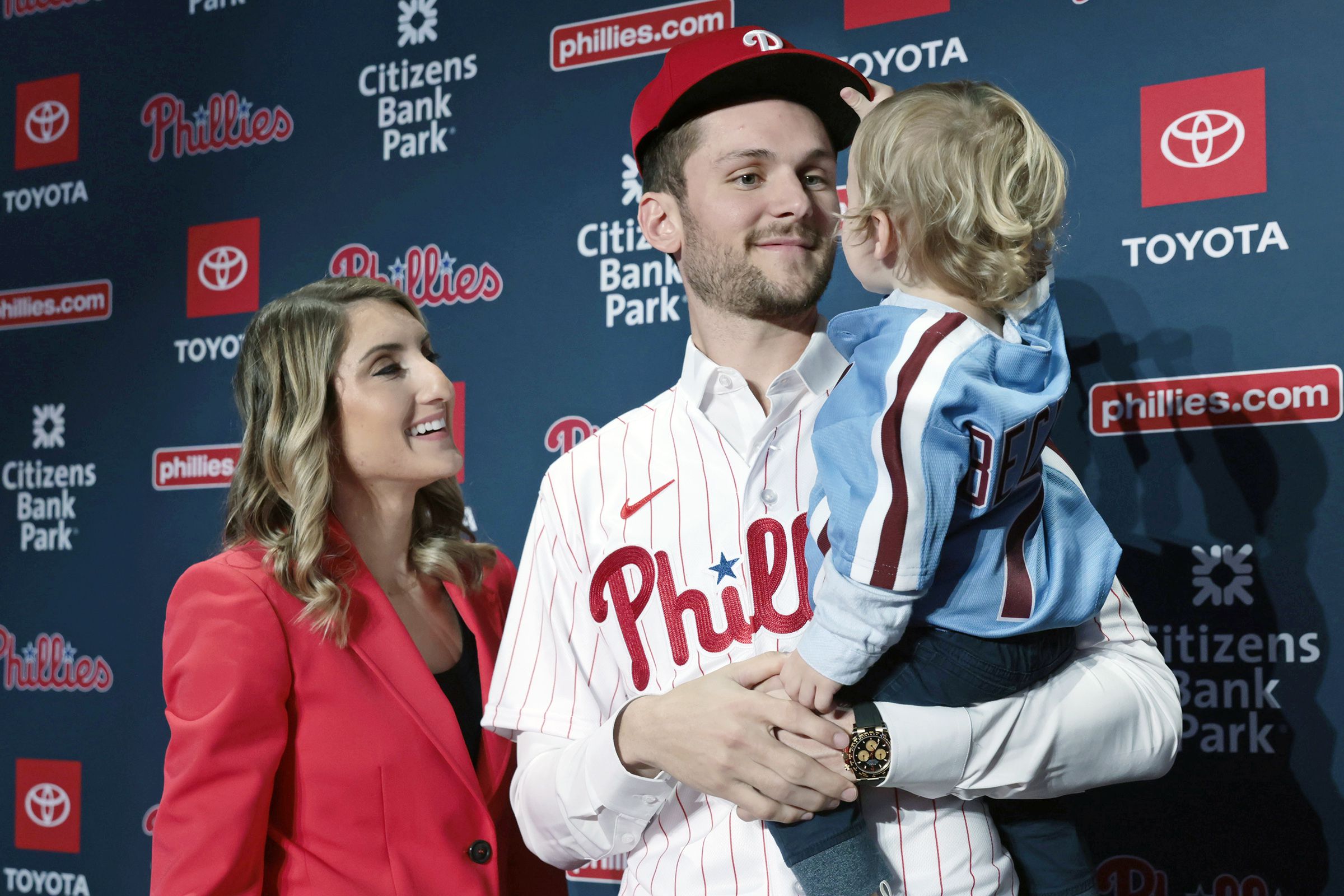 Trea Turner rockin' his new Phillies jersey with his son, Sam Fuld