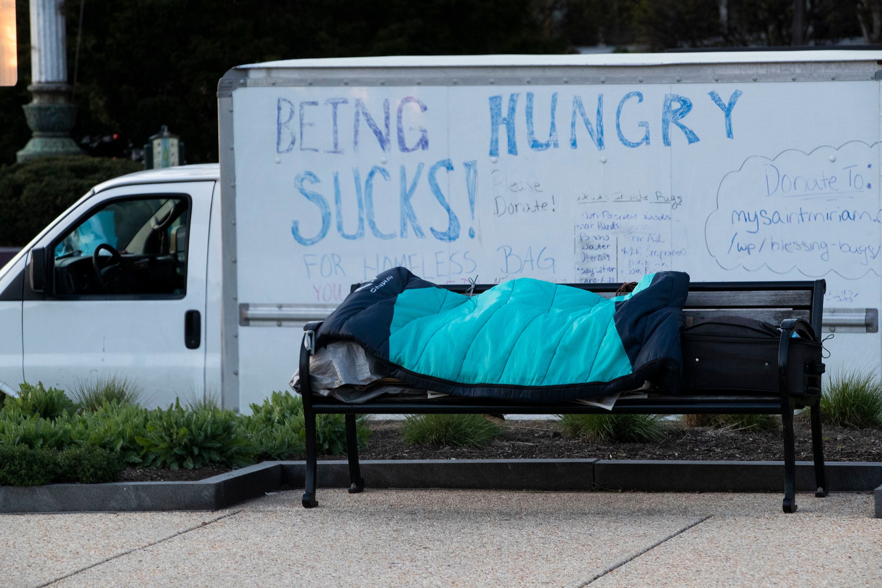 Homeless man panhandled for days to buy art supplies