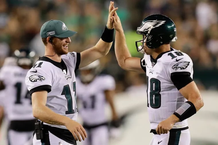 Josh McCown makes Eagles debut and strong case to be Carson