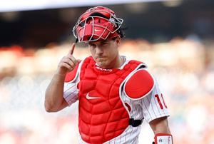 J.T. Realmuto showcasing elite arm with Phillies