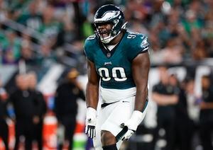 Eagles rookie Jordan Davis learns from room of veterans