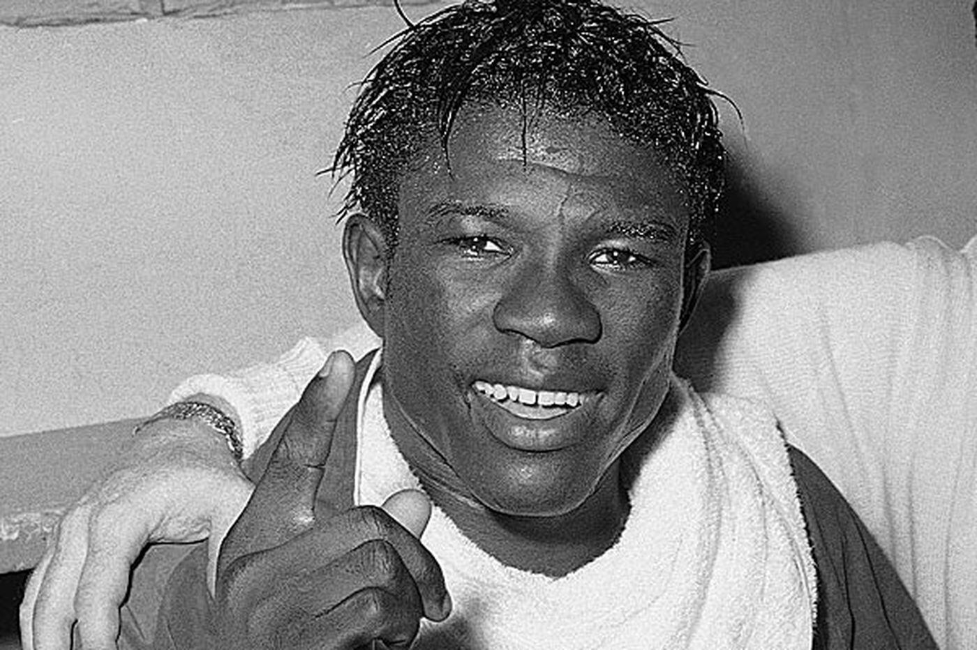 Hall of Fame boxer Griffith dies at 75