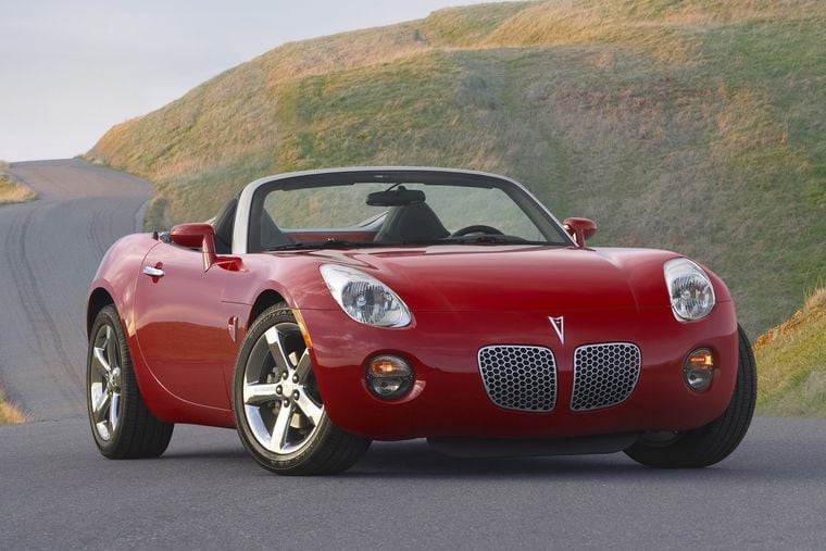 A Roadster You Just Can T Get Over The Pontiac Solstice Al Haas