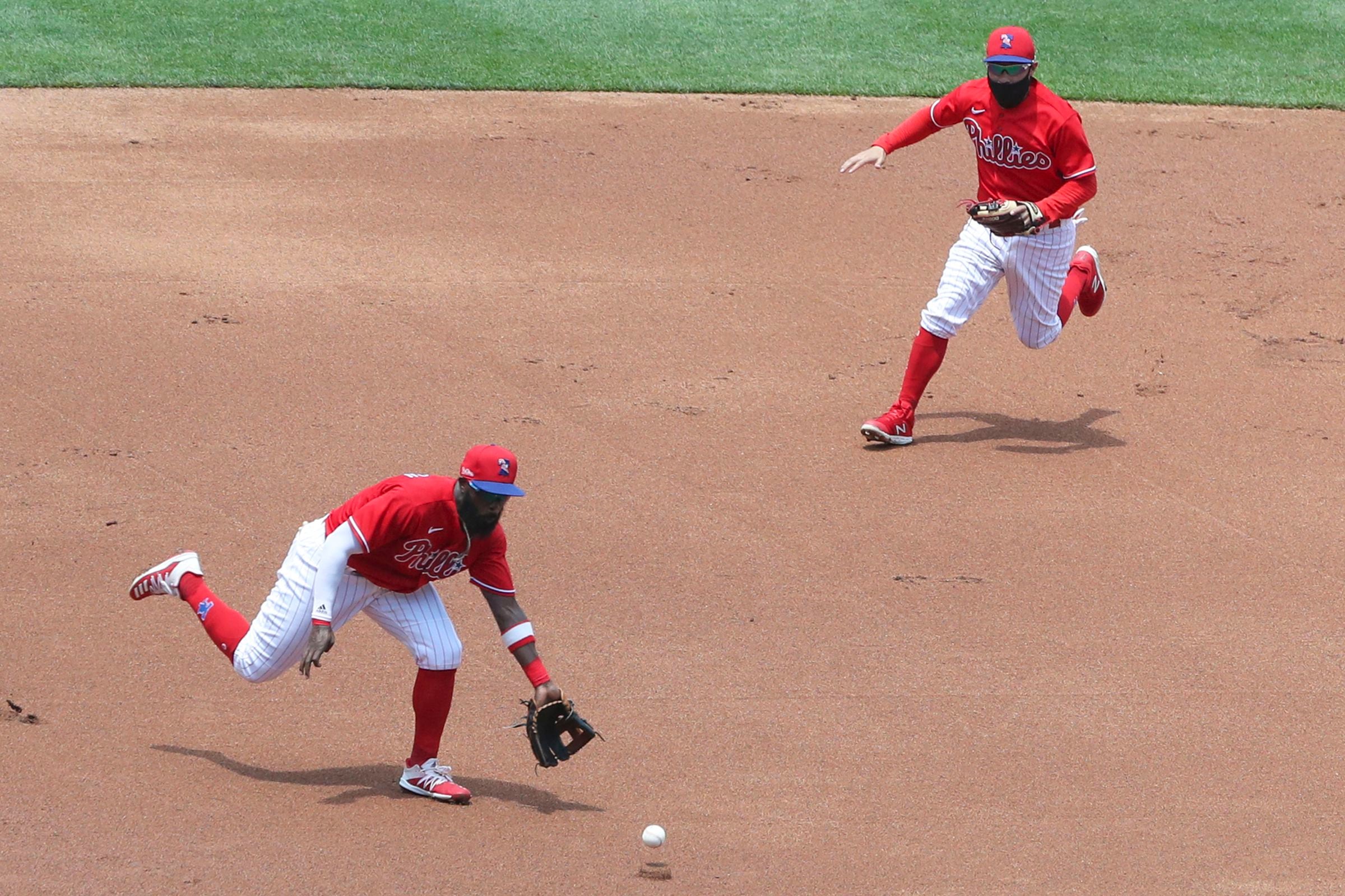 Phillies' Scott Kingery finally in camp after chilling battle with