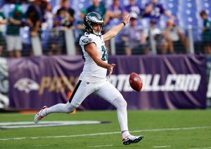 Eagles unsurprisingly elevate Britain Covey, Arryn Siposs ahead of  season-opener