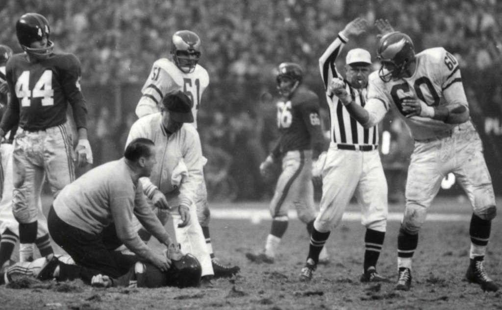 Photos suggest that Bednarik taunted Gifford after legendary hit