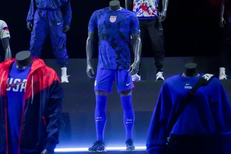 veinte Delegar Dinamarca Nike, U.S. Soccer completely missed the net in its latest release of World  Cup kits