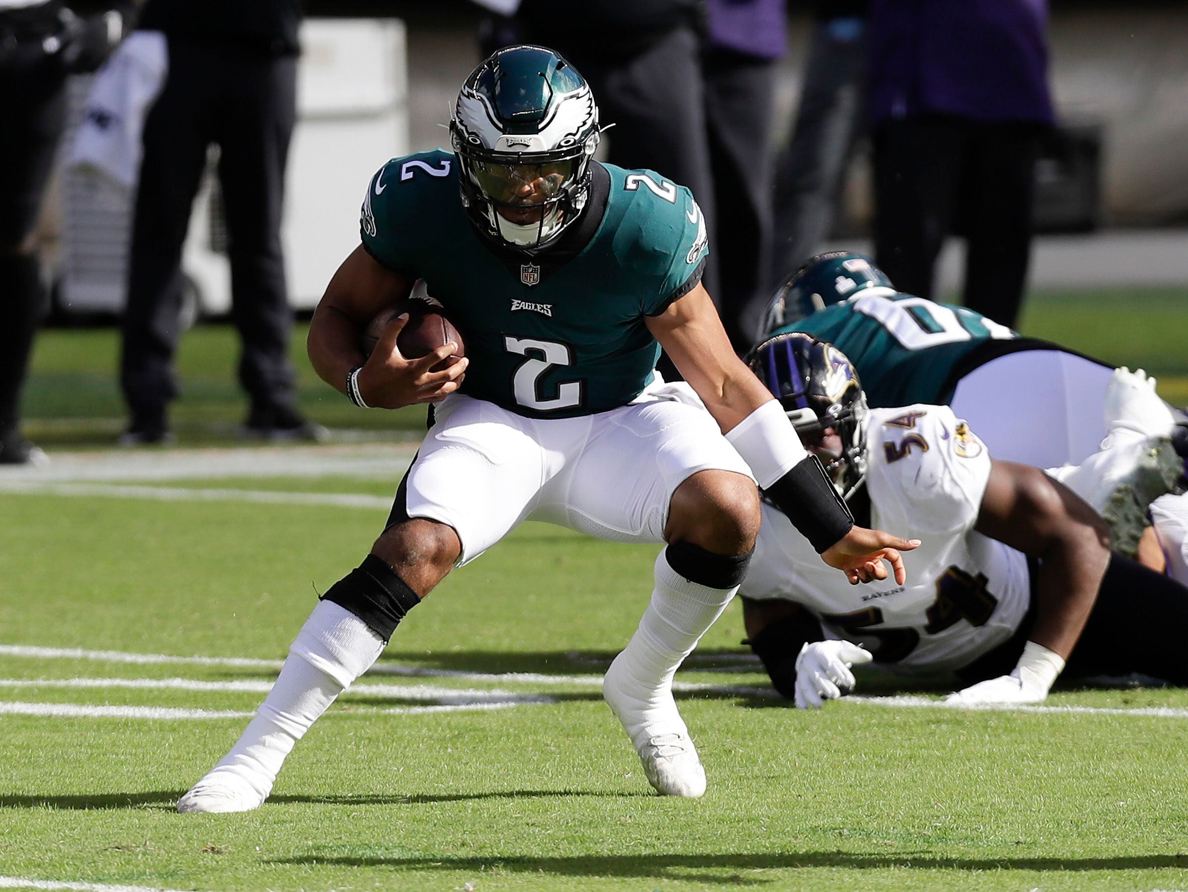 Did Eagles screw Carson Wentz by drafting Jalen Hurts? Here's why they  might have — and what experts think about a pick that could flop 