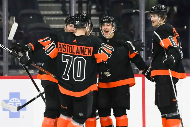 Flyers snap 13-game skid with 4-3 overtime victory against the Los