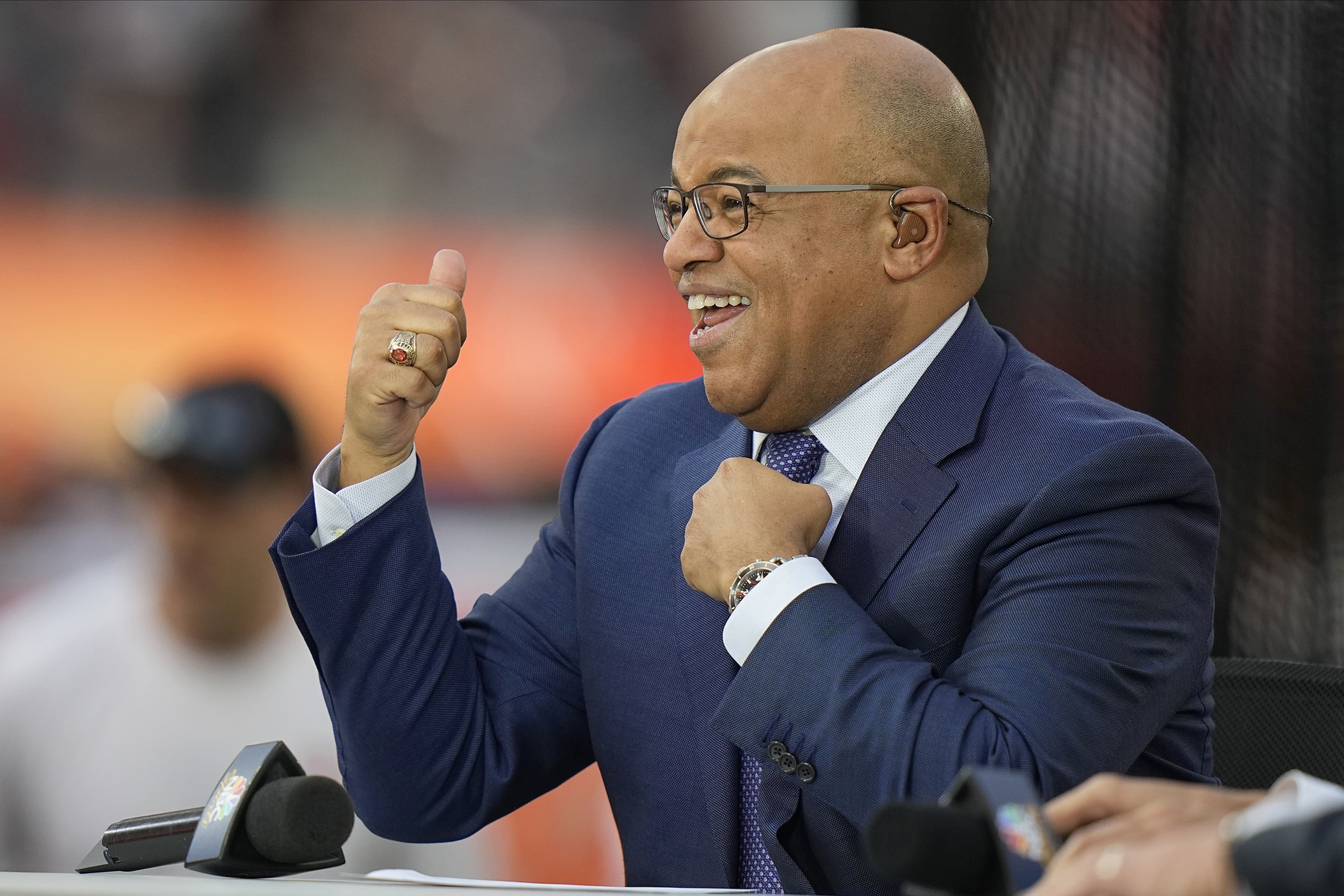NBC's Mike Tirico on calling Eagles games, eating pancakes with